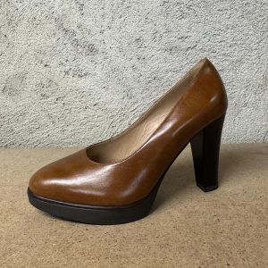 Salo Nero Giardini Cuero