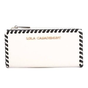 Bitlleter Lola Casademunt Cru